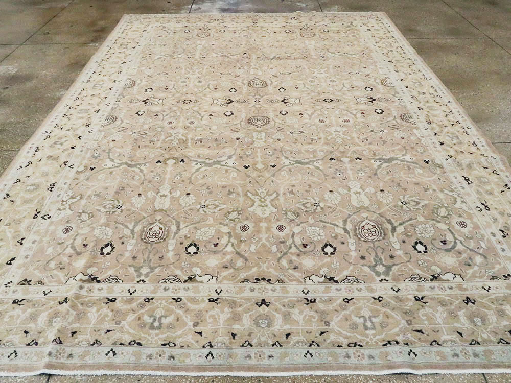 Antique Persian Tabriz Carpet, No.22960 - Galerie Shabab