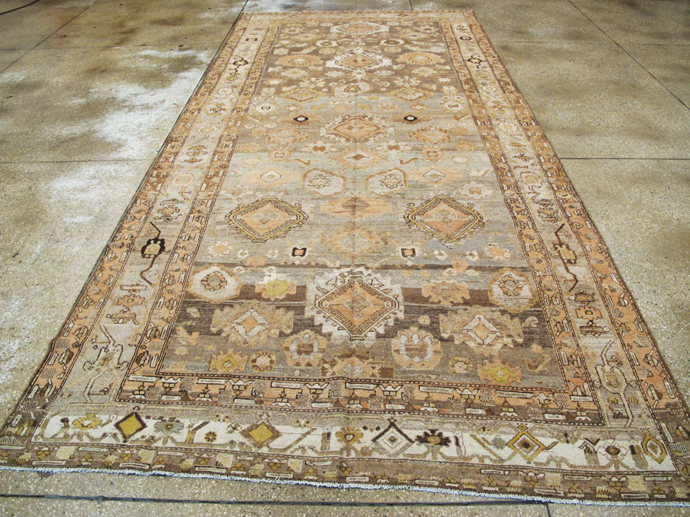 Antique Persian Malayer Gallery Carpet, No.22964 - Galerie Shabab