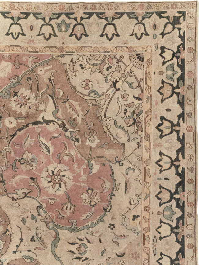 Vintage Indian Lahore Room Size Carpet, No.22965 - Galerie Shabab