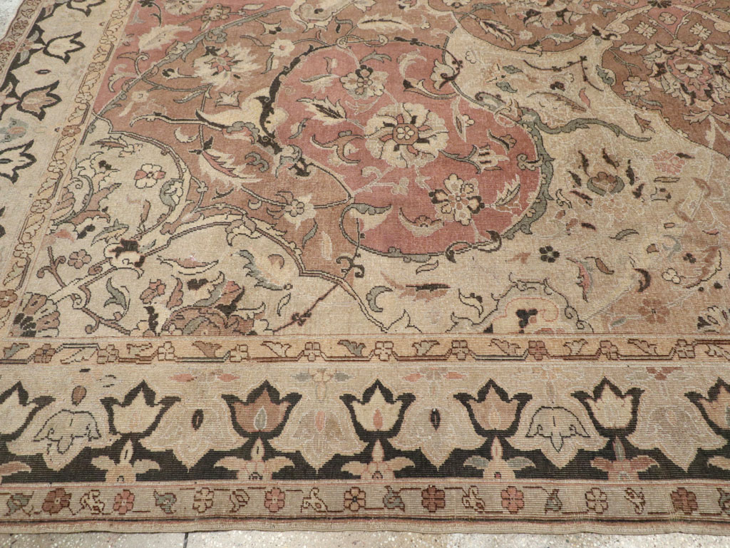 Vintage Indian Lahore Room Size Carpet, No.22965 - Galerie Shabab