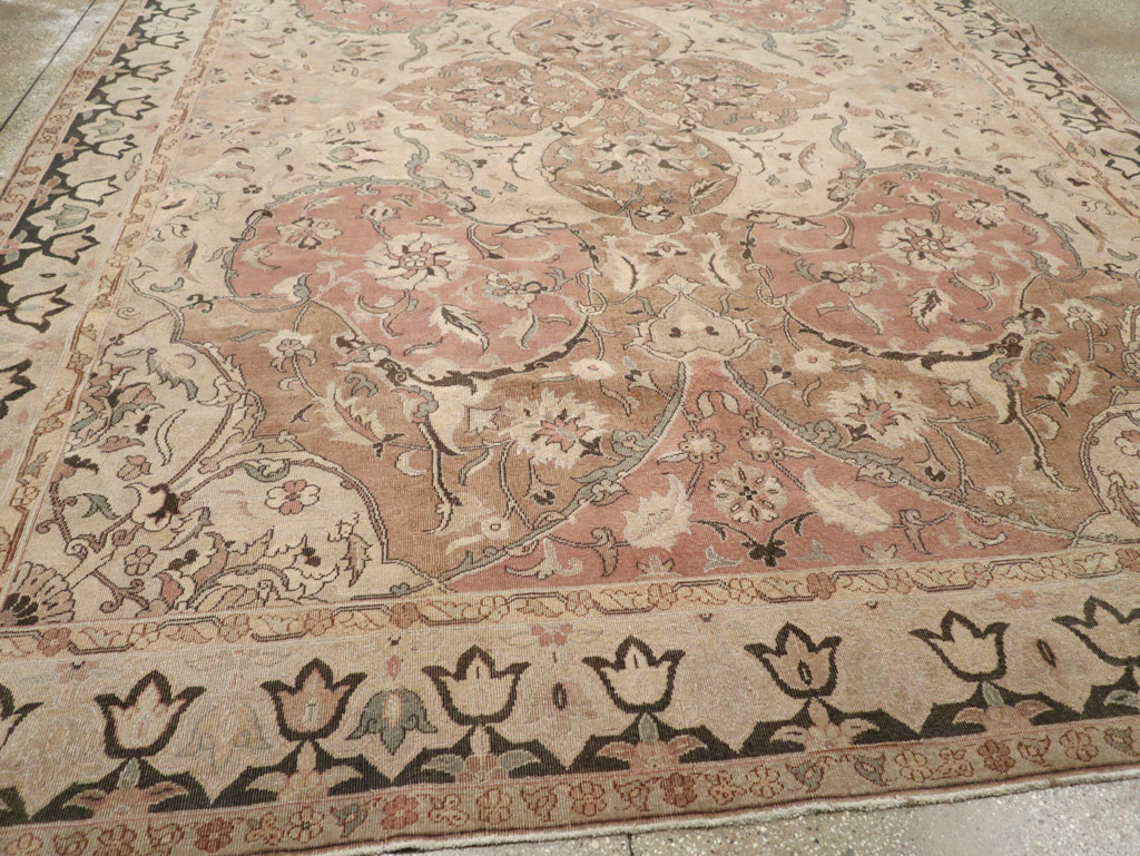 Vintage Indian Lahore Room Size Carpet, No.22965 - Galerie Shabab