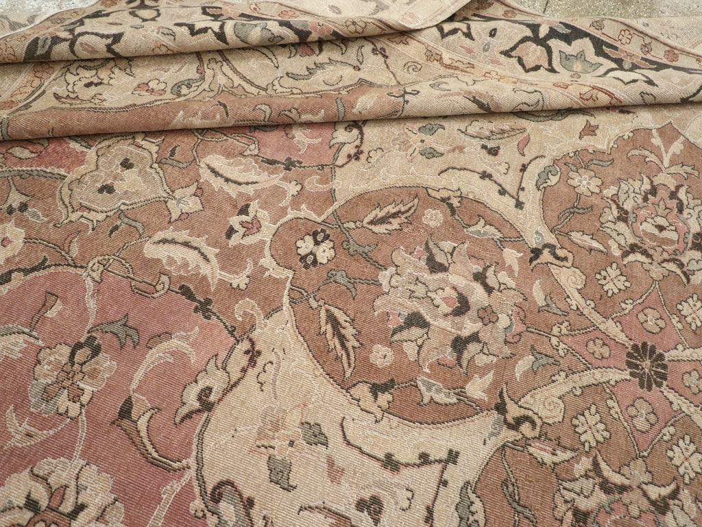 Vintage Indian Lahore Room Size Carpet, No.22965 - Galerie Shabab