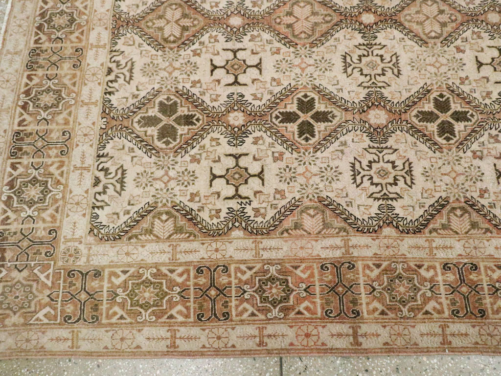 Vintage Persian Quom Room Size Carpet, No.22967 - Galerie Shabab
