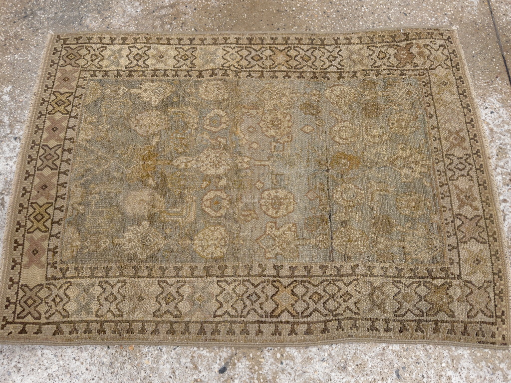 Antique Persian Bibikabad Throw Rug, No.22969 - Galerie Shabab