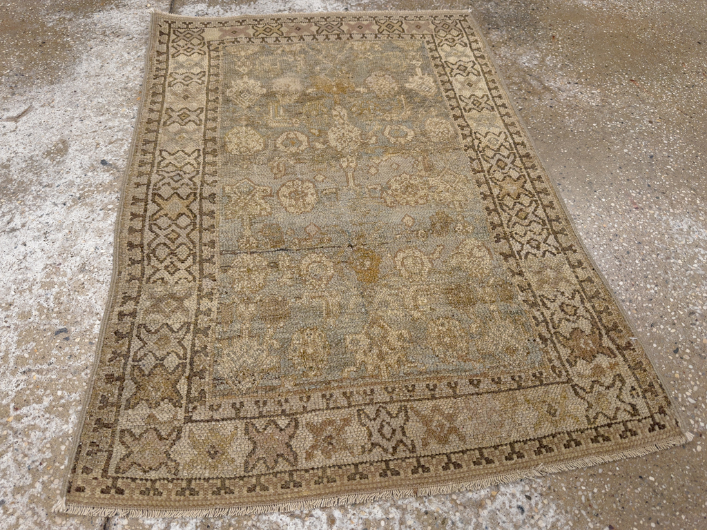 Antique Persian Bibikabad Throw Rug, No.22969 - Galerie Shabab