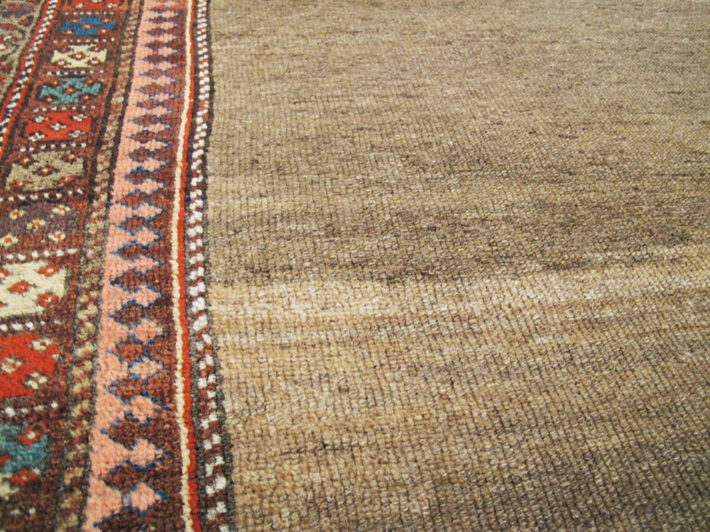 Antique Persian Kurdish Rug, No.22970 - Galerie Shabab