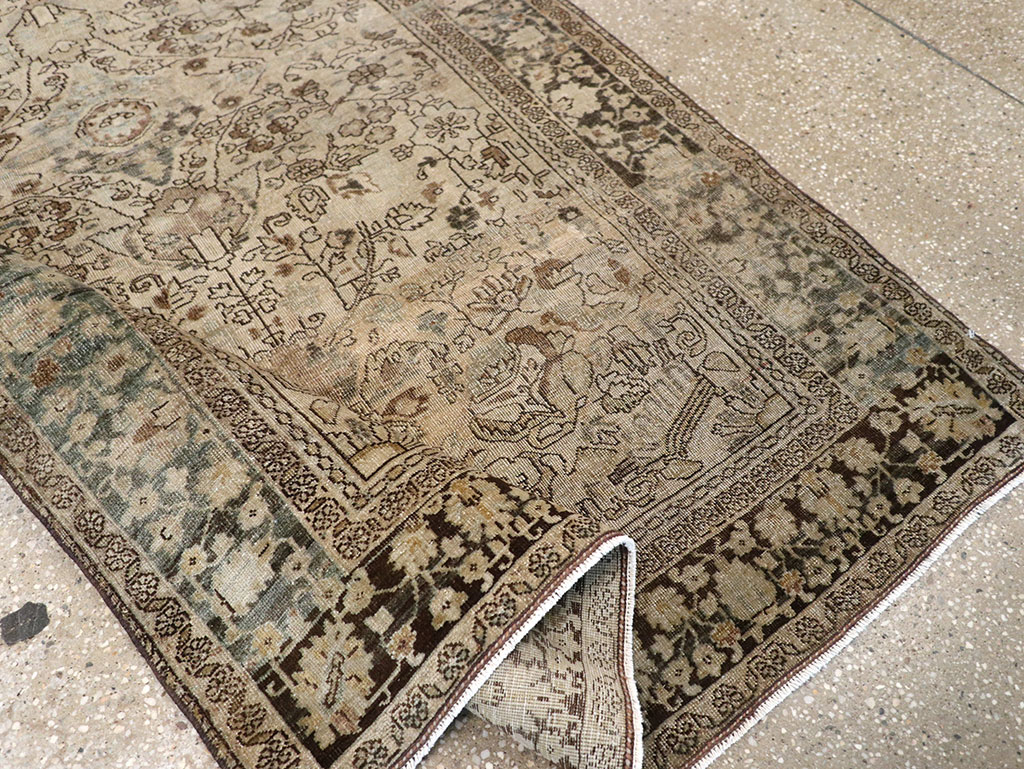 Antiuqe Persian Sarouk Fereghan Rug, No.22979 - Galerie Shabab