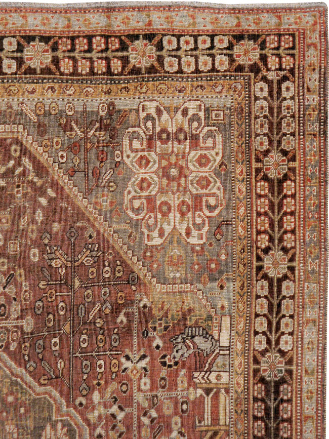 Vintage Persian Shiraz Rug, No.22980 - Galerie Shabab