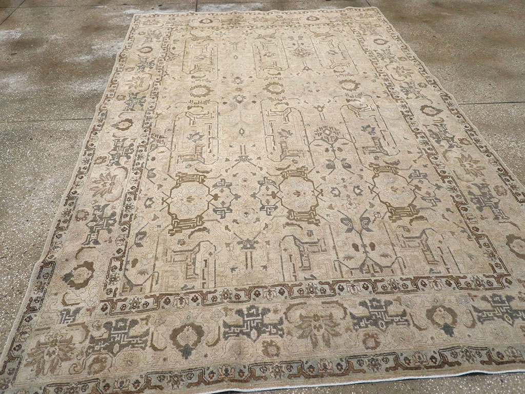 Vintage Persian Tabriz Accent Carpet, No.22986 - Galerie Shabab