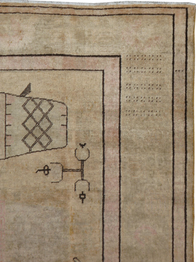 Antique Khotan Carpet, No.23010 - Galerie Shabab