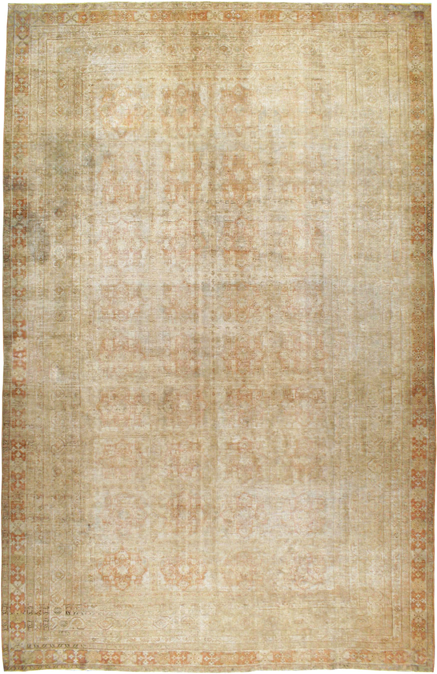 Vintage Turkish Anatolian Distressed Carpet, No.23022 - Galerie Shabab