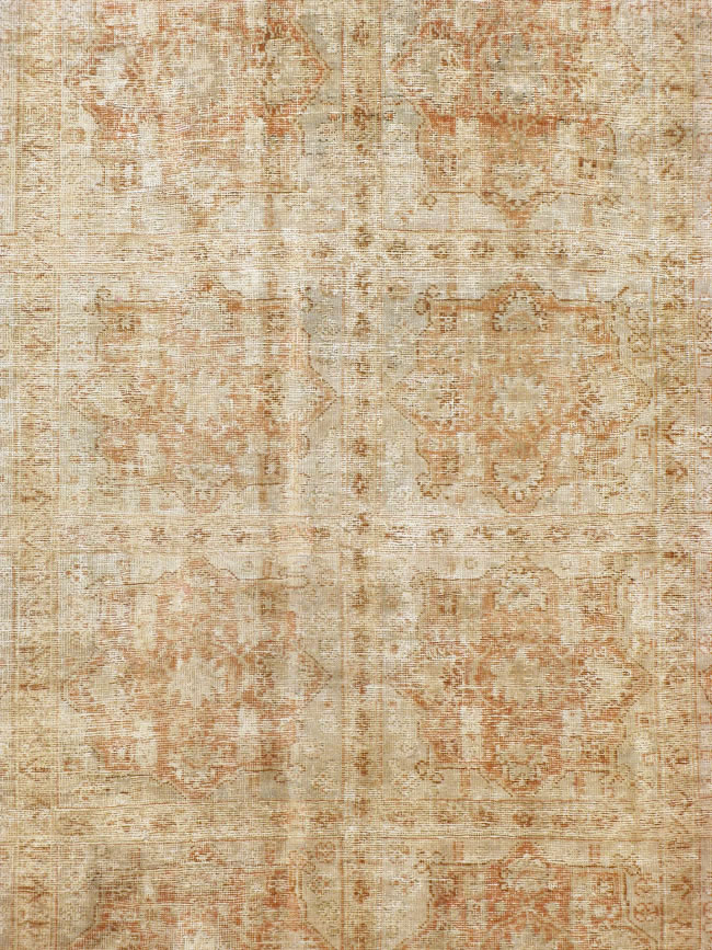 Vintage Turkish Anatolian Distressed Carpet, No.23022 - Galerie Shabab