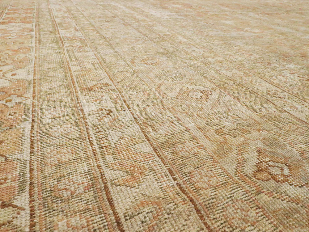 Vintage Turkish Anatolian Distressed Carpet, No.23022 - Galerie Shabab