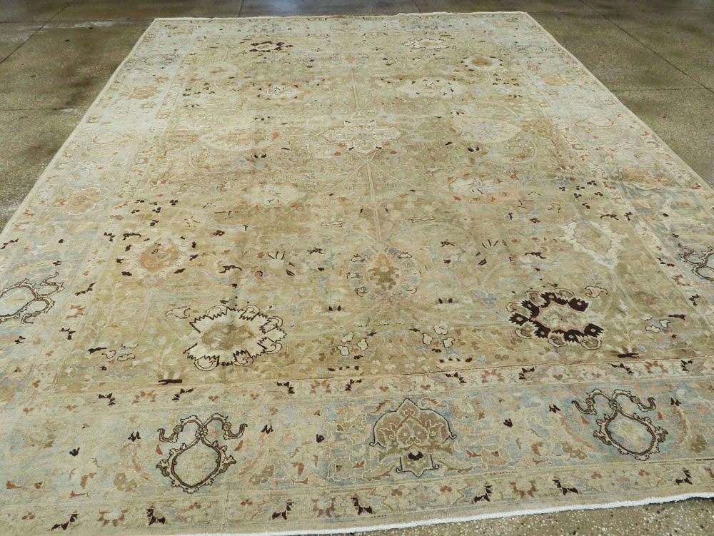 Antique Persian Tabriz Carpet, No.23023 - Galerie Shabab