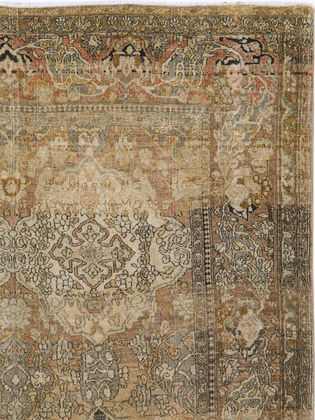 Antique Isfahan Rug, No.23030 - Galerie Shabab
