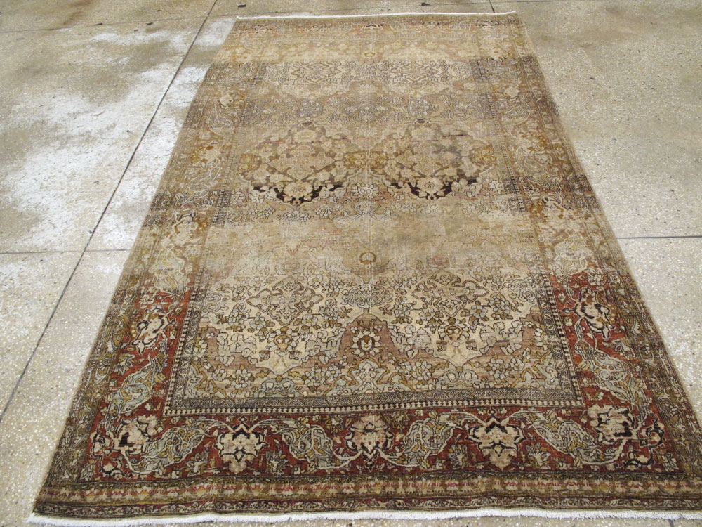 Antique Isfahan Rug, No.23030 - Galerie Shabab