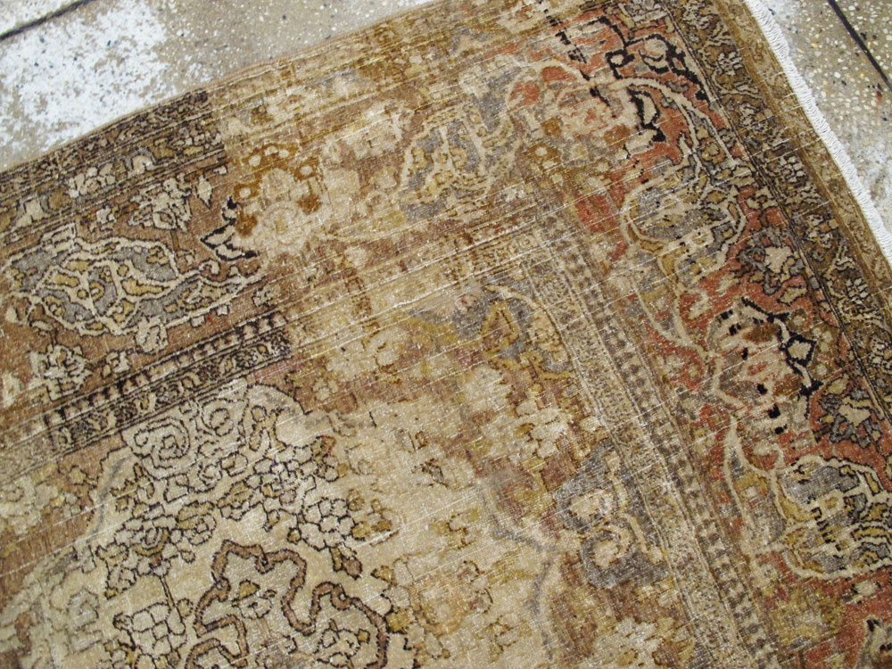 Antique Isfahan Rug, No.23030 - Galerie Shabab