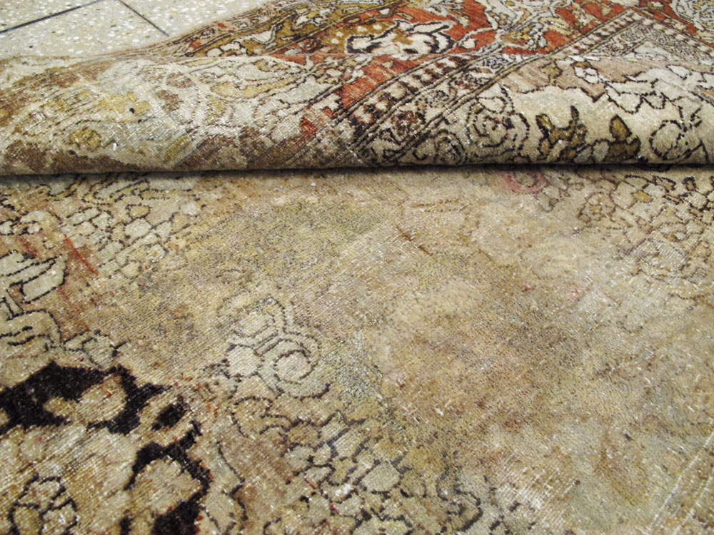 Antique Isfahan Rug, No.23030 - Galerie Shabab