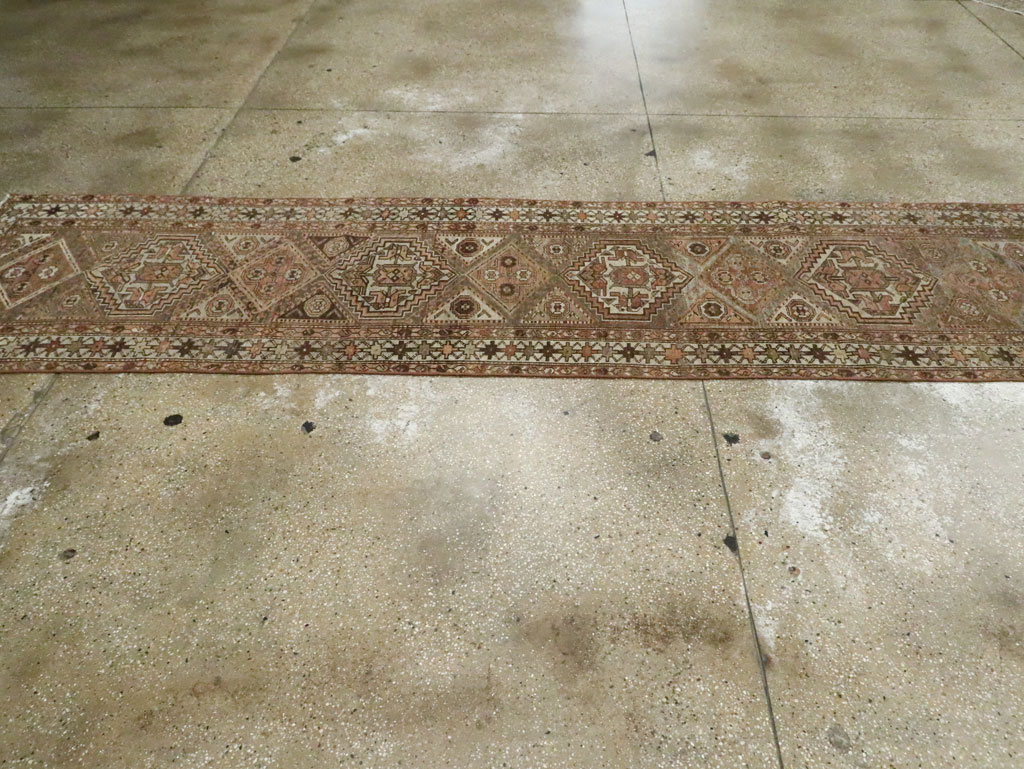 Vintage Persian Malayer Runner, No.23037 - Galerie Shabab