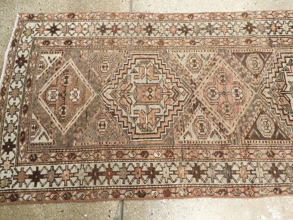 Vintage Persian Malayer Runner, No.23037 - Galerie Shabab