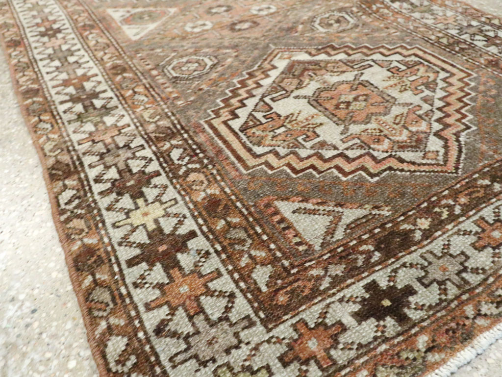 Vintage Persian Malayer Runner, No.23037 - Galerie Shabab