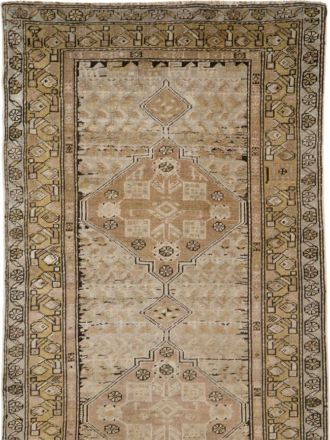 Antique Persian Northwest Runner, No.23041 - Galerie Shabab