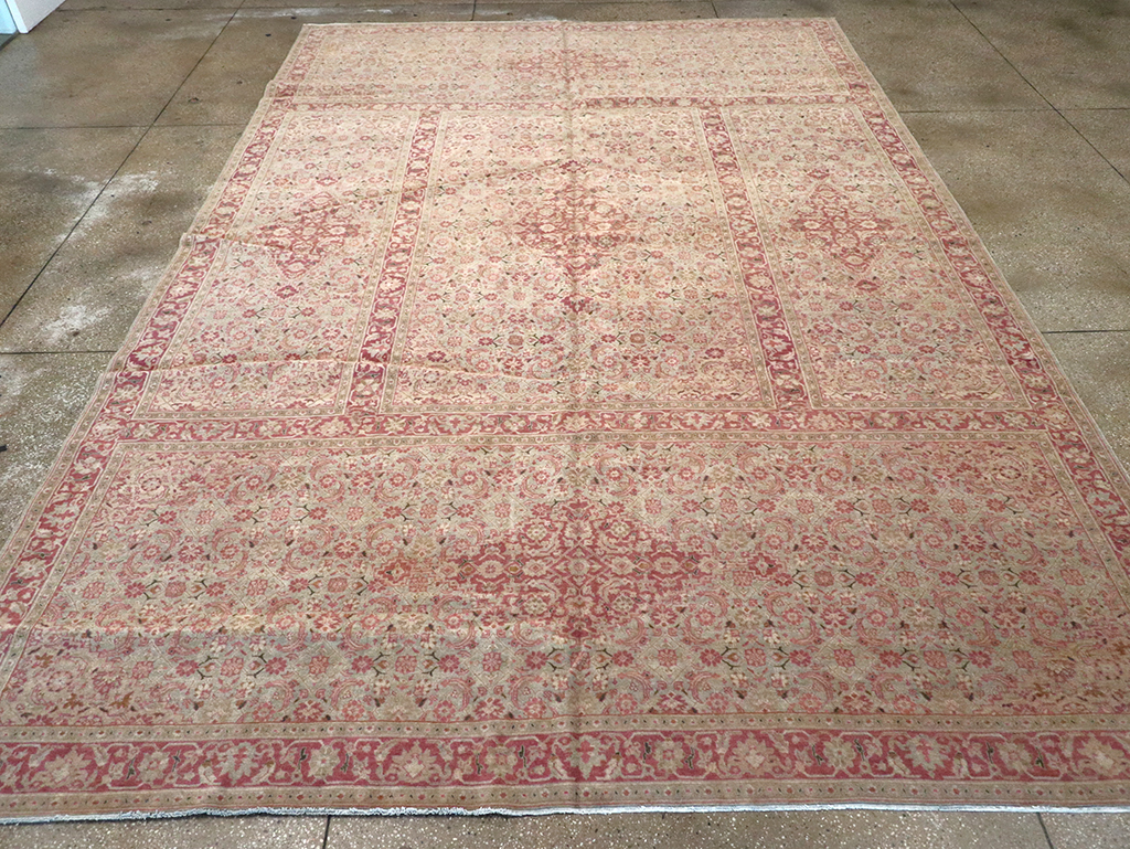 Antique Persian Tabriz Carpet, No.23047 - Galerie Shabab