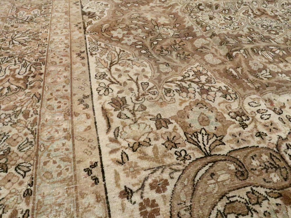 Antique Persian Lavar Kerman Carpet, No.23050 - Galerie Shabab