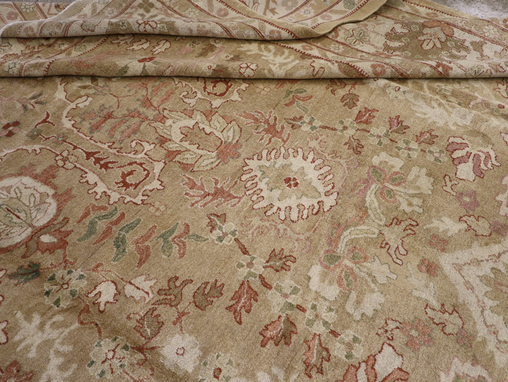 Antique Indian Agra Carpet, No.23054 - Galerie Shabab