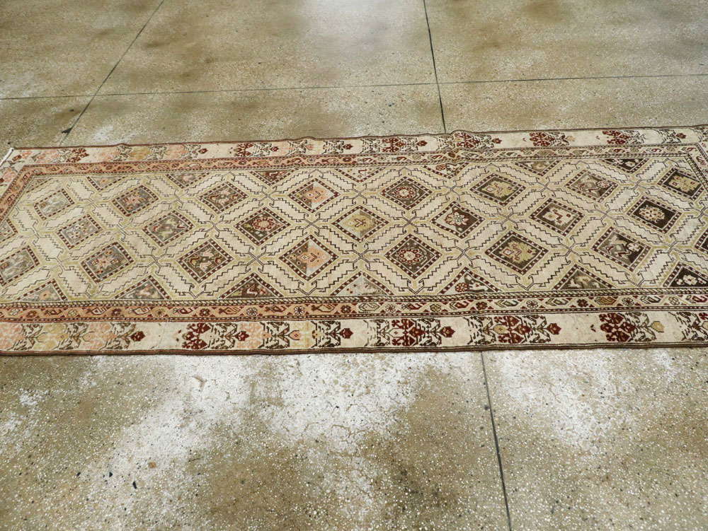 Vintage Persian Malayer Runner, No.23062 - Galerie Shabab