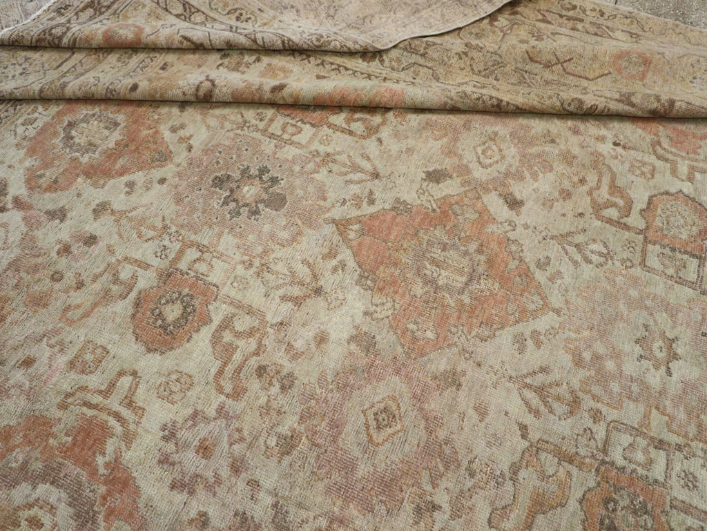 Antique Persian Mahal Oversize Carpet, No.23071 - Galerie Shabab