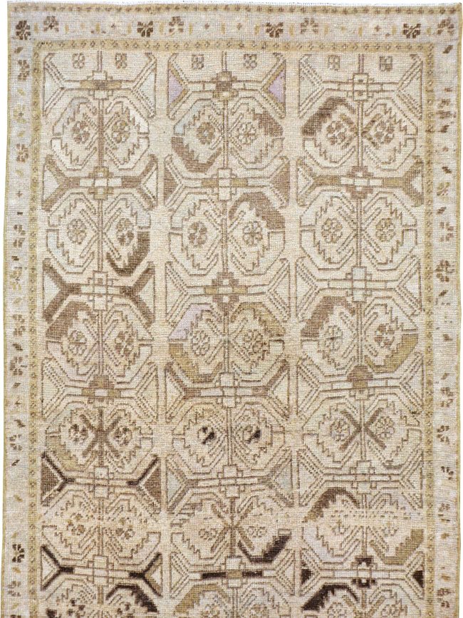 Vintage Persian Tabriz Runner, No.23073 - Galerie Shabab