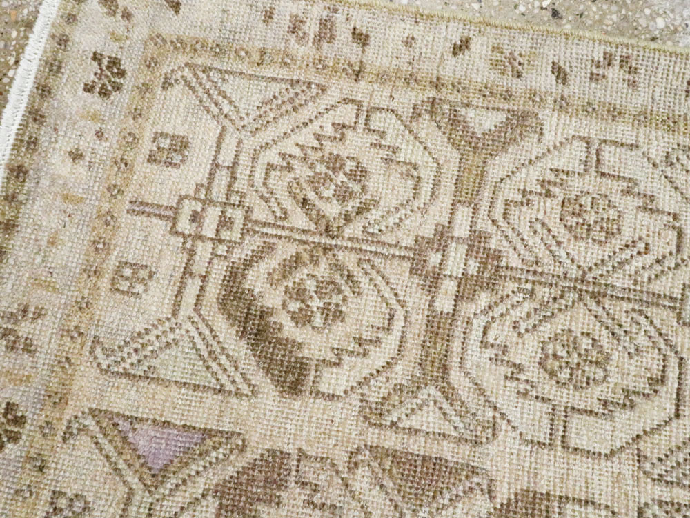 Vintage Persian Tabriz Runner, No.23073 - Galerie Shabab