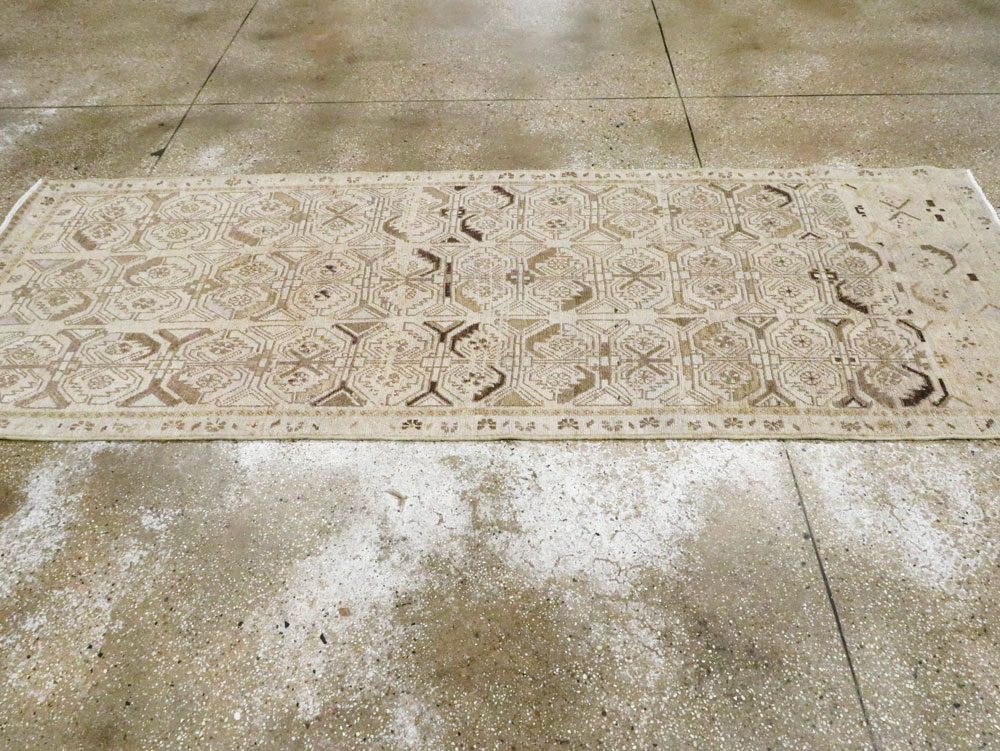 Vintage Persian Tabriz Runner, No.23073 - Galerie Shabab