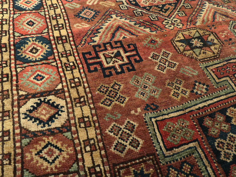 Antique Persian Kurdish Rug, No.23081 - Galerie Shabab