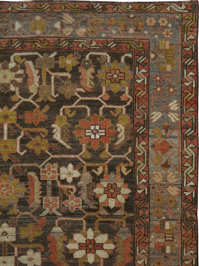 Antique Persian Bakhtiari Carpet, No.23084 - Galerie Shabab