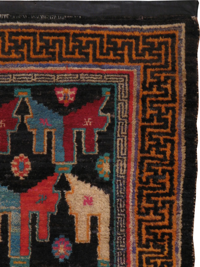 Antique Tibetan Rug, No.23098 - Galerie Shabab