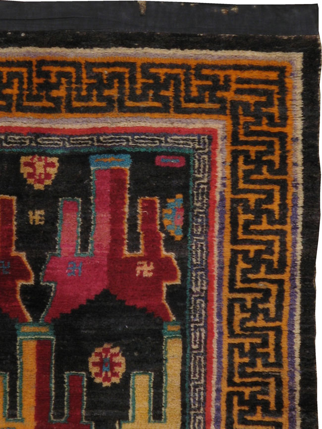 Antique Tibetan Rug, No.23098 - Galerie Shabab