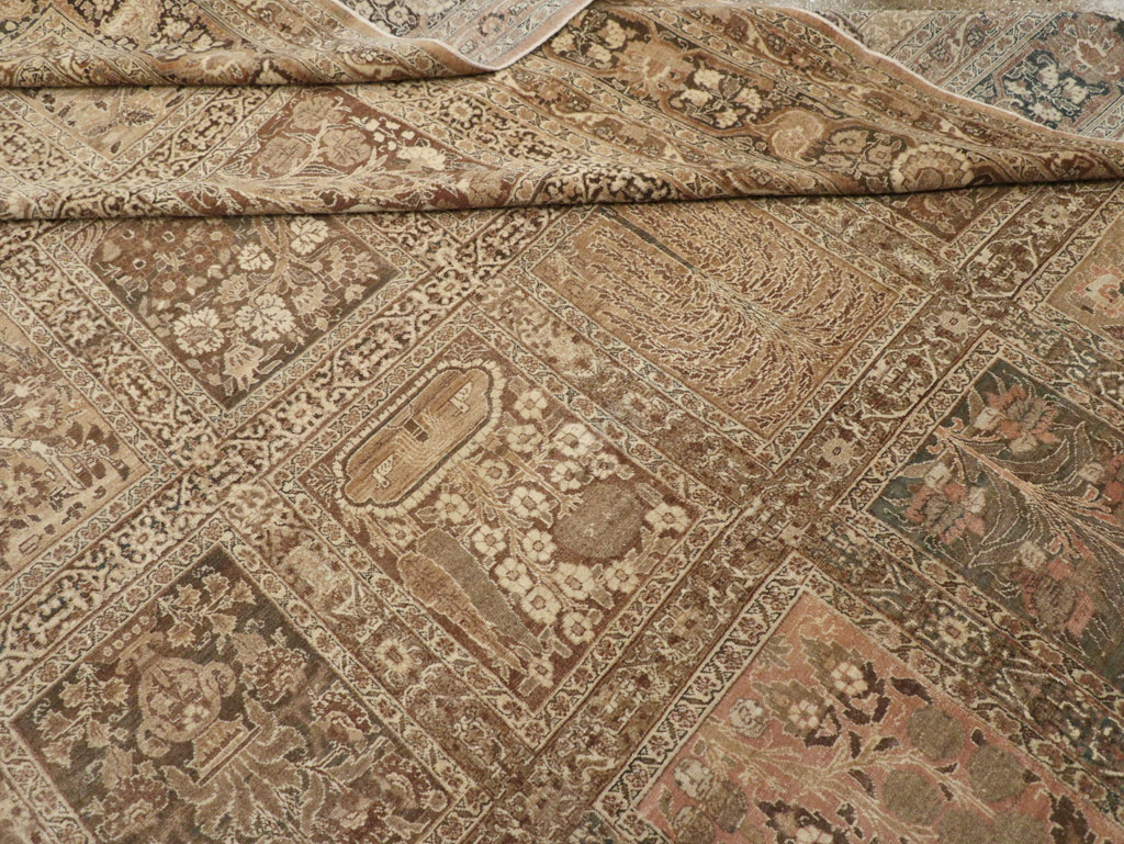 Antique Persian Tabriz Large Carpet, No.23112 - Galerie Shabab