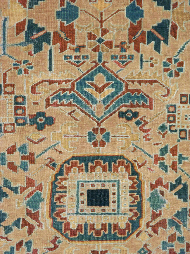 Antique Persian Heriz Square Carpet, No.23118 - Galerie Shabab