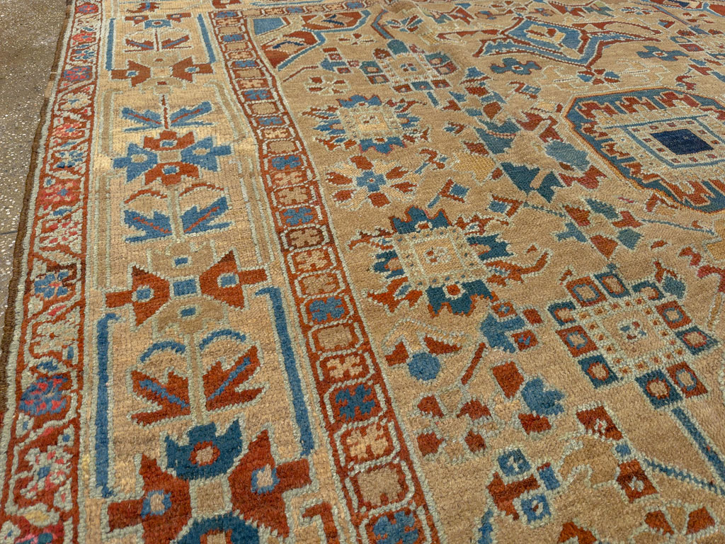 Antique Persian Heriz Square Carpet, No.23118 - Galerie Shabab