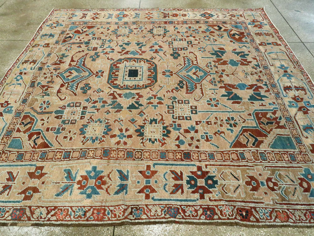 Antique Persian Heriz Square Carpet, No.23118 - Galerie Shabab