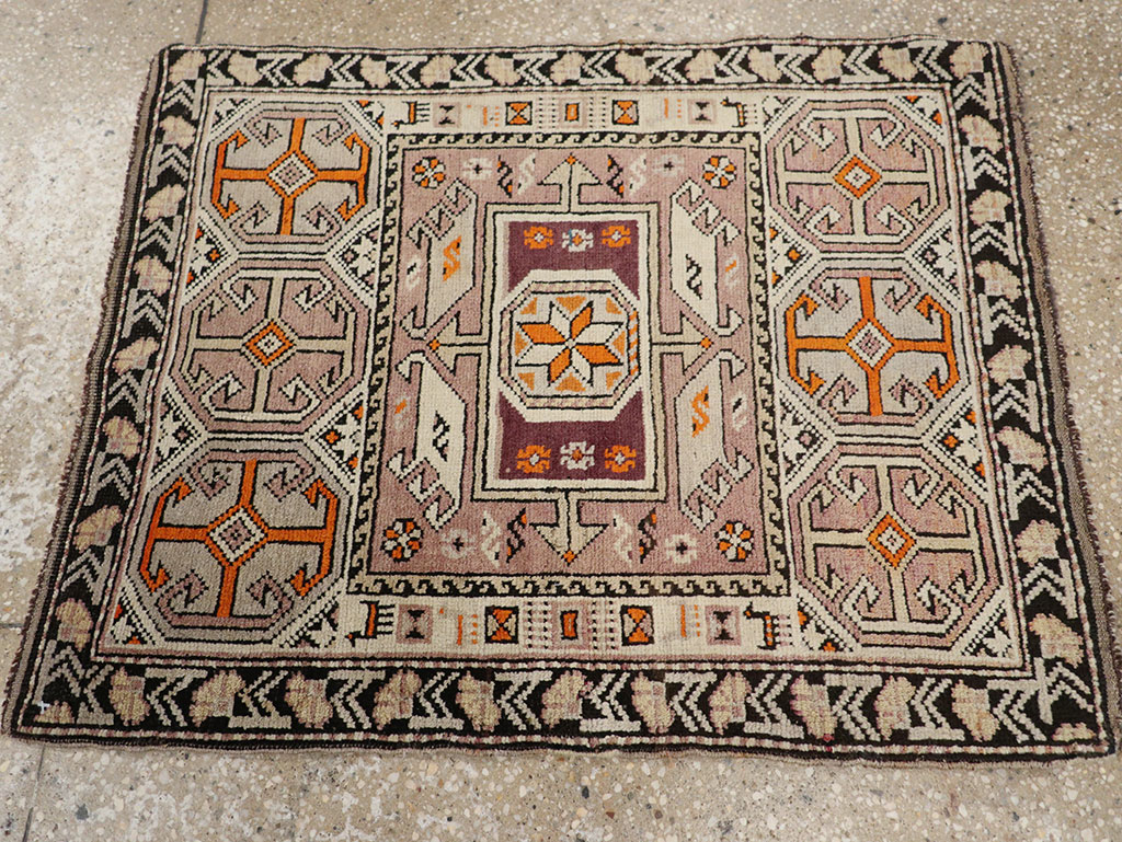 Antique Caucasian Shirvan Rug, No.23132 - Galerie Shabab