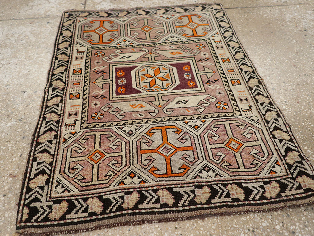 Antique Caucasian Shirvan Rug, No.23132 - Galerie Shabab