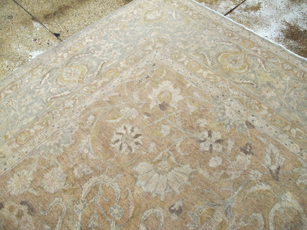Antique Persian Tabriz Carpet, No.23137 - Galerie Shabab