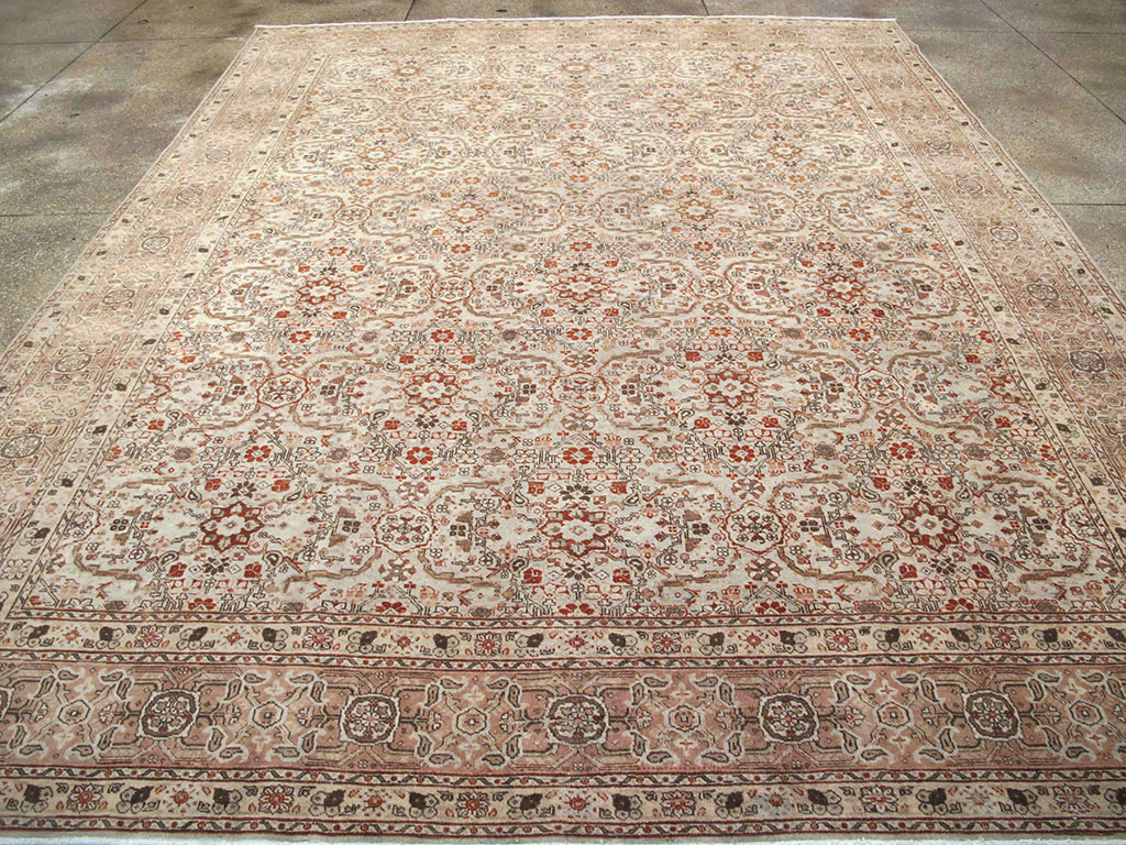 Antique Perian Tabriz Carpet, No.23144 - Galerie Shabab
