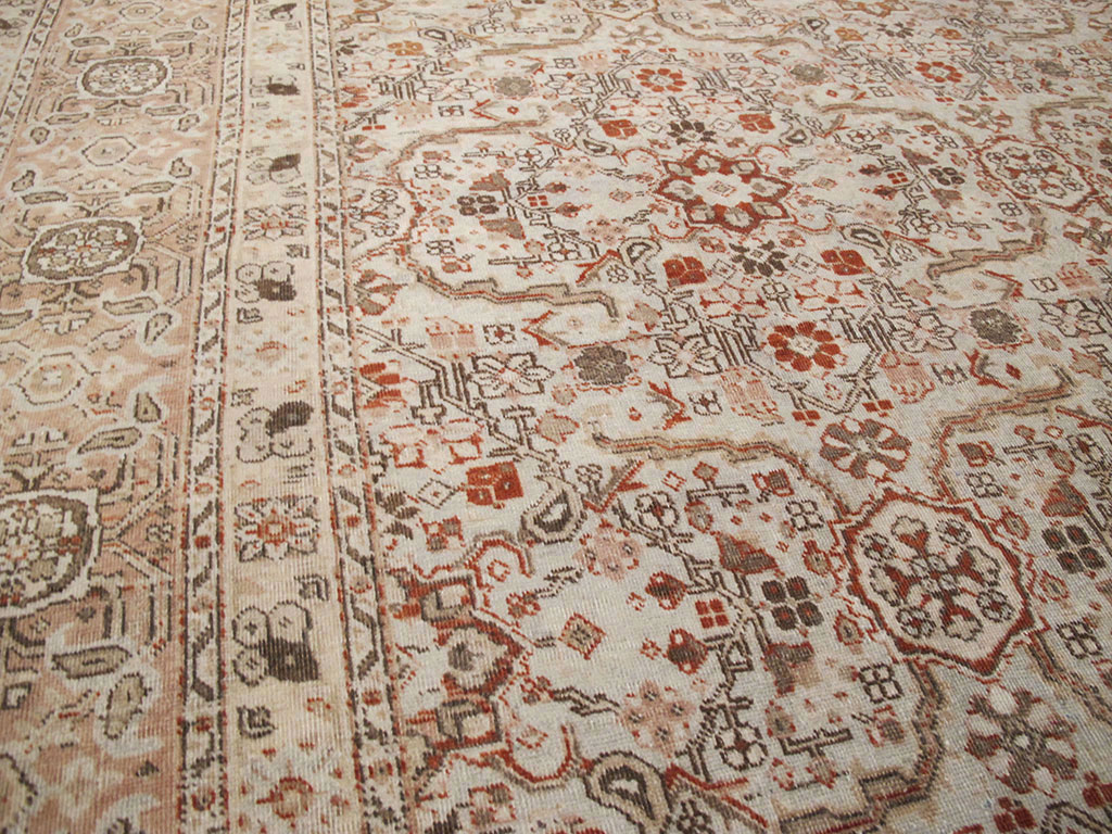 Antique Perian Tabriz Carpet, No.23144 - Galerie Shabab