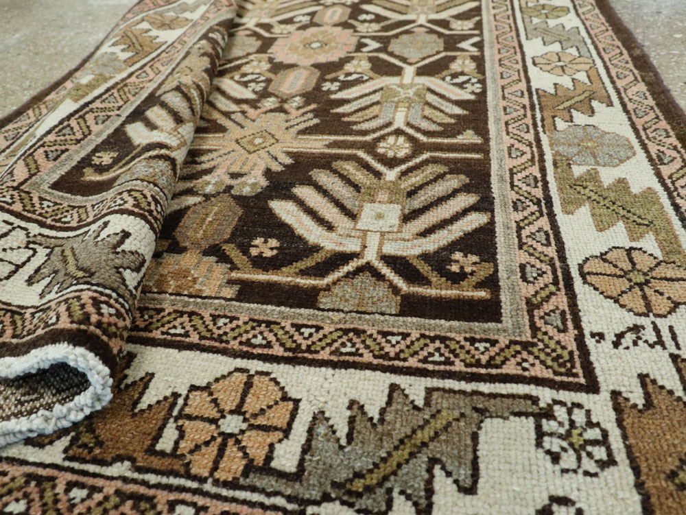 Antique Persian Kurdish Runner, No.23153 - Galerie Shabab