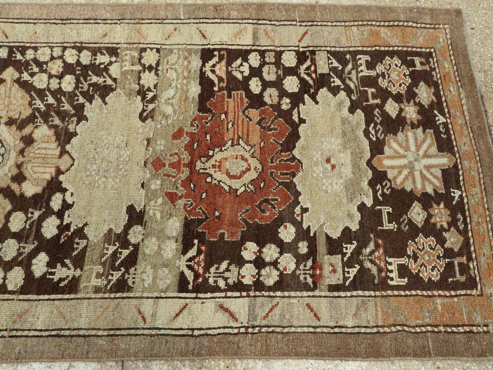 Antique Persian Kurdish Runner, No.23160 - Galerie Shabab