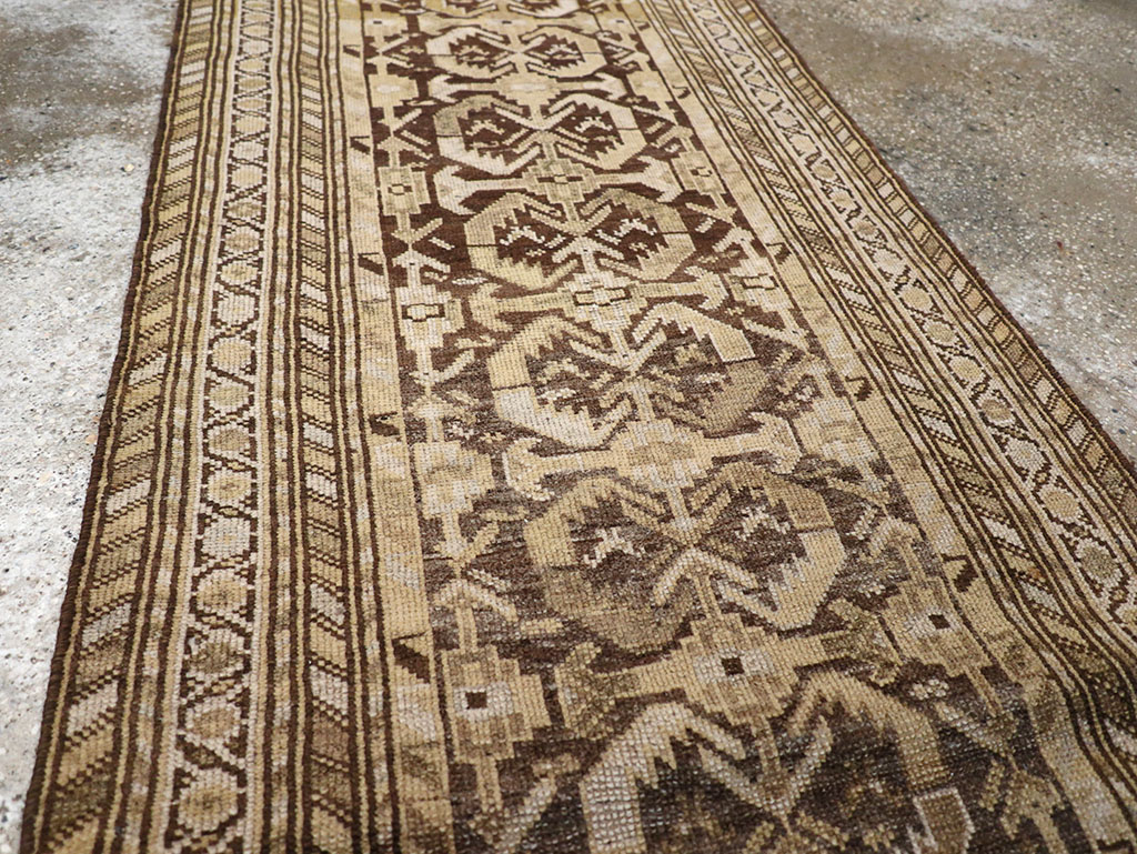 Vintage Persian Kurdish Runner, No.23166 - Galerie Shabab